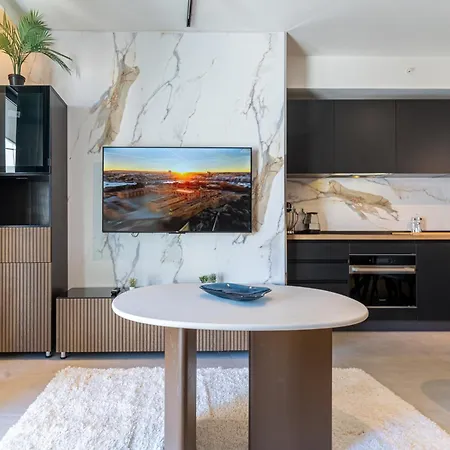 Mercury With Pool Access In St Julians Apartmán