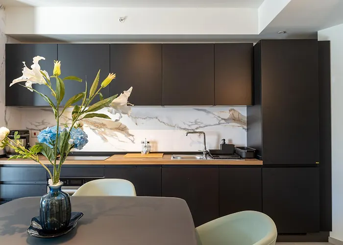 Mercury With Pool Access In St Julians